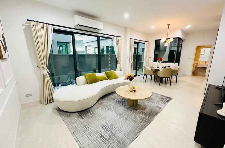 Townhouse in Sukhumvit 